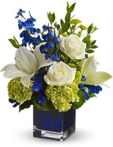 Serenade in Blue Bqt. (clear vase)