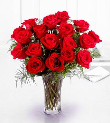 Premium 18 Short Stems Red Roses Bouquet